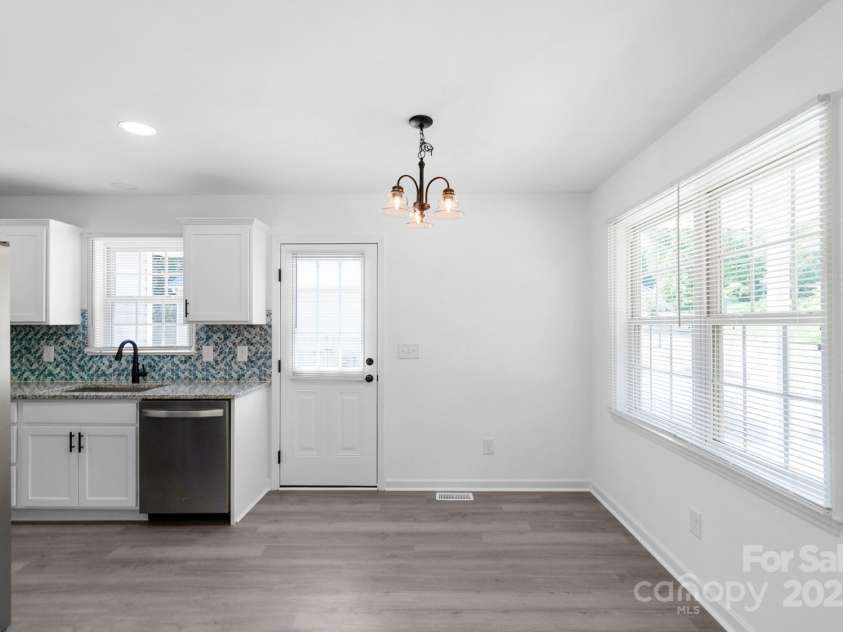 801 Evening Shade Lane, Gastonia, NC 28052.  MLS# CAR4280295, YatesRealty ID 26763. 