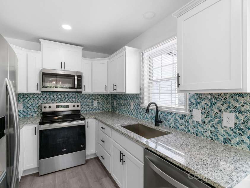 801 Evening Shade Lane, Gastonia, NC 28052.  MLS# CAR4280295, YatesRealty ID 26763. 