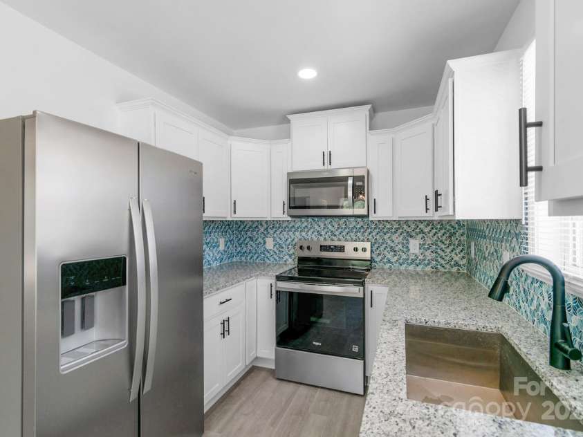 801 Evening Shade Lane, Gastonia, NC 28052.  MLS# CAR4280295, YatesRealty ID 26763. 