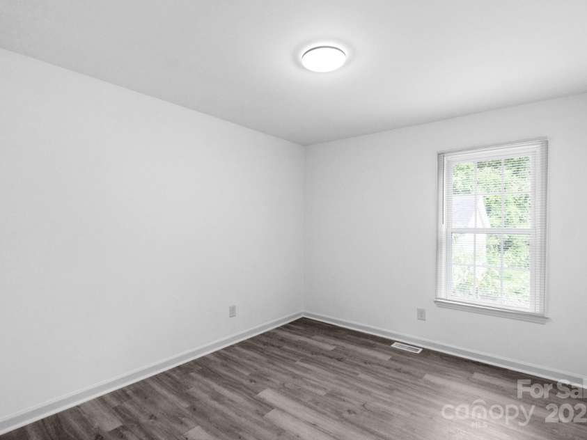 801 Evening Shade Lane, Gastonia, NC 28052.  MLS# CAR4280295, YatesRealty ID 26763. 