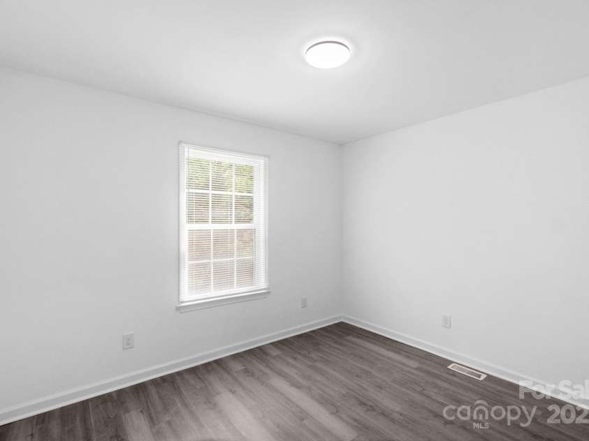 801 Evening Shade Lane, Gastonia, NC 28052.  MLS# CAR4280295, YatesRealty ID 26763. 