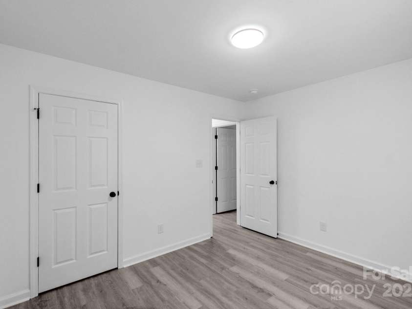 801 Evening Shade Lane, Gastonia, NC 28052.  MLS# CAR4280295, YatesRealty ID 26763. 