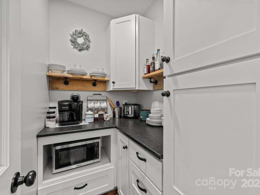 131 Tobacco Trail, Canton, NC 28716.  MLS# CAR4280459, YatesRealty ID 26764. 