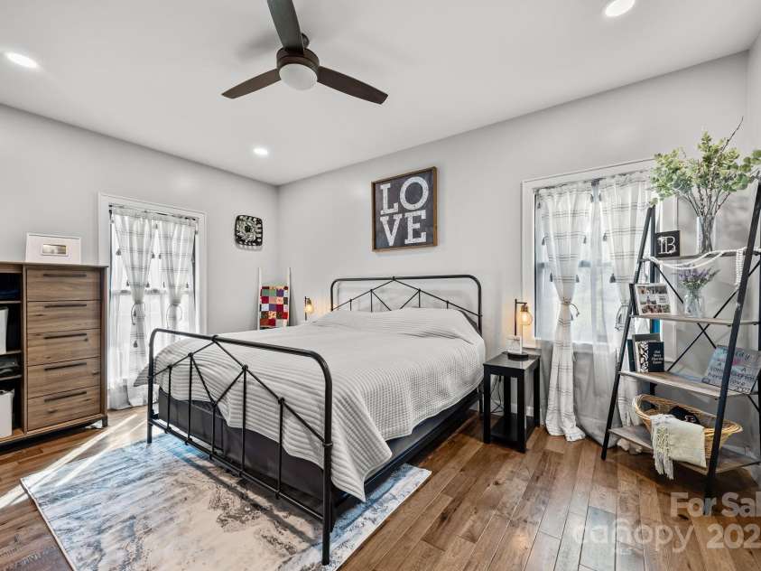 131 Tobacco Trail, Canton, NC 28716.  MLS# CAR4280459, YatesRealty ID 26764. 