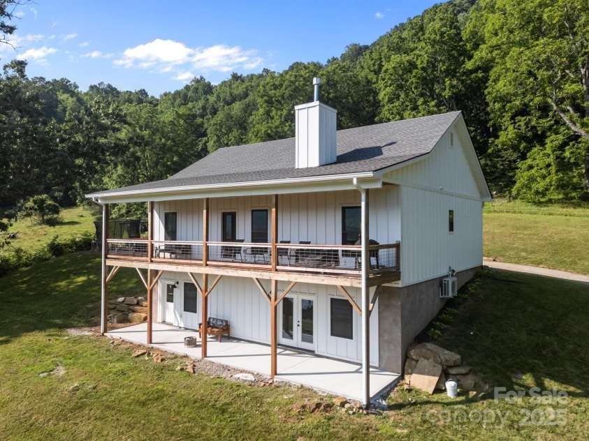 131 Tobacco Trail, Canton, NC 28716.  MLS# CAR4280459, YatesRealty ID 26764. 