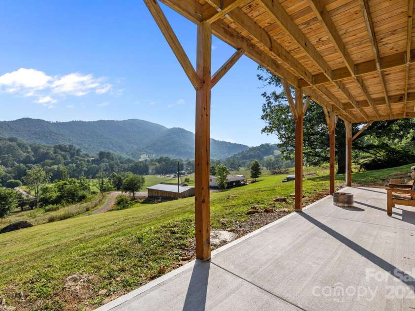 131 Tobacco Trail, Canton, NC 28716.  MLS# CAR4280459, YatesRealty ID 26764. 