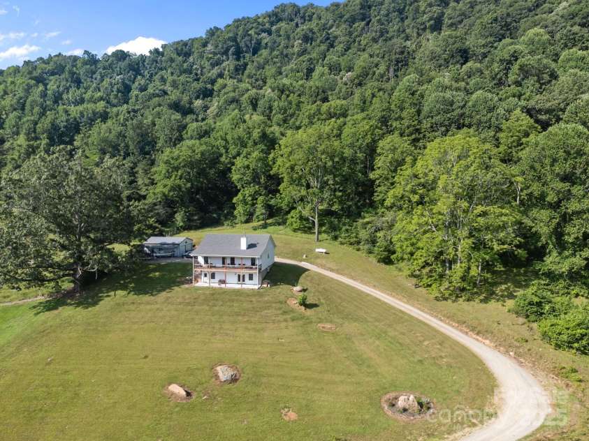 131 Tobacco Trail, Canton, NC 28716.  MLS# CAR4280459, YatesRealty ID 26764. 