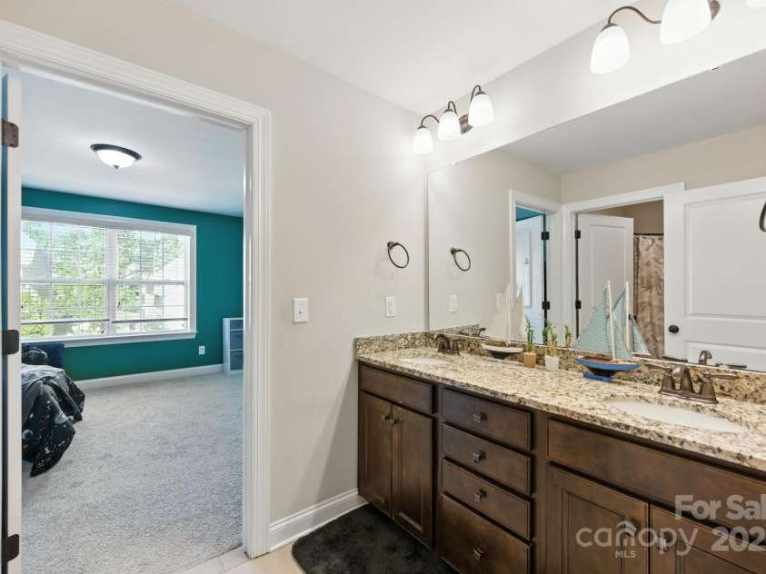 126 Canoe Pole Lane, Mooresville, NC 28117.  MLS# CAR4282482, YatesRealty ID 26765. 