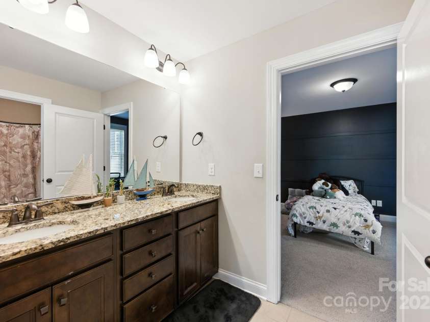 126 Canoe Pole Lane, Mooresville, NC 28117.  MLS# CAR4282482, YatesRealty ID 26765. 