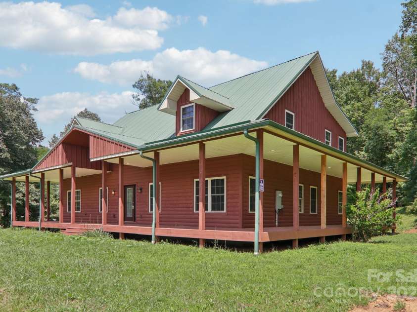 225 Fines Creek Road, Clyde, NC 28721.  MLS# CAR4282303, YatesRealty ID 26766. 