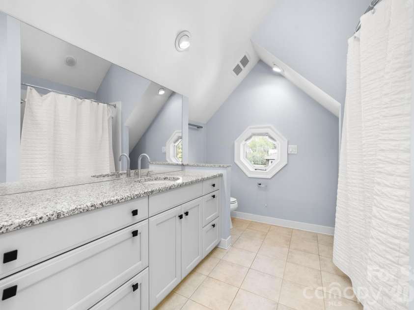 18212 Pompano Place, Cornelius, NC 28031.  MLS# CAR4365498, YatesRealty ID 26767. 