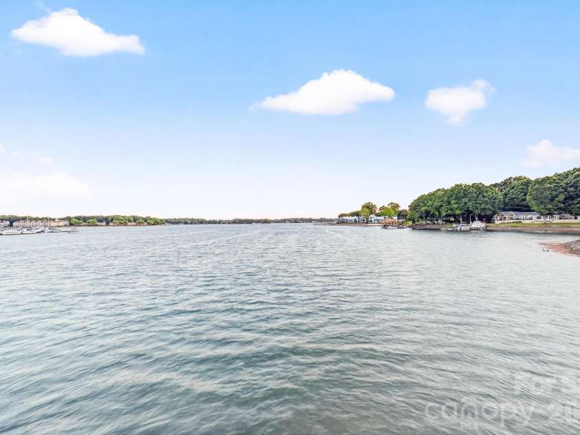 18212 Pompano Place, Cornelius, NC 28031.  MLS# CAR4365498, YatesRealty ID 26767. 