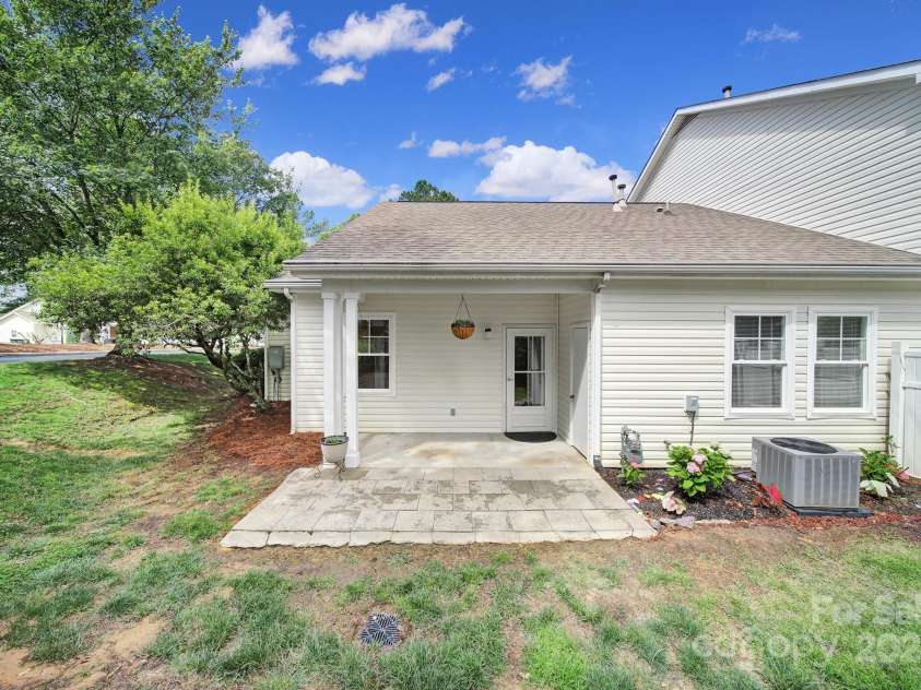 614 Stone Village Drive, Fort Mill, SC 29708.  MLS# CAR4256253, YatesRealty ID 26768. 