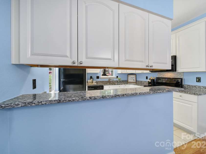 614 Stone Village Drive, Fort Mill, SC 29708.  MLS# CAR4256253, YatesRealty ID 26768. 