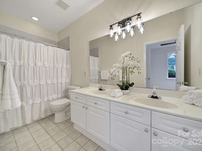 614 Stone Village Drive, Fort Mill, SC 29708.  MLS# CAR4256253, YatesRealty ID 26768. 