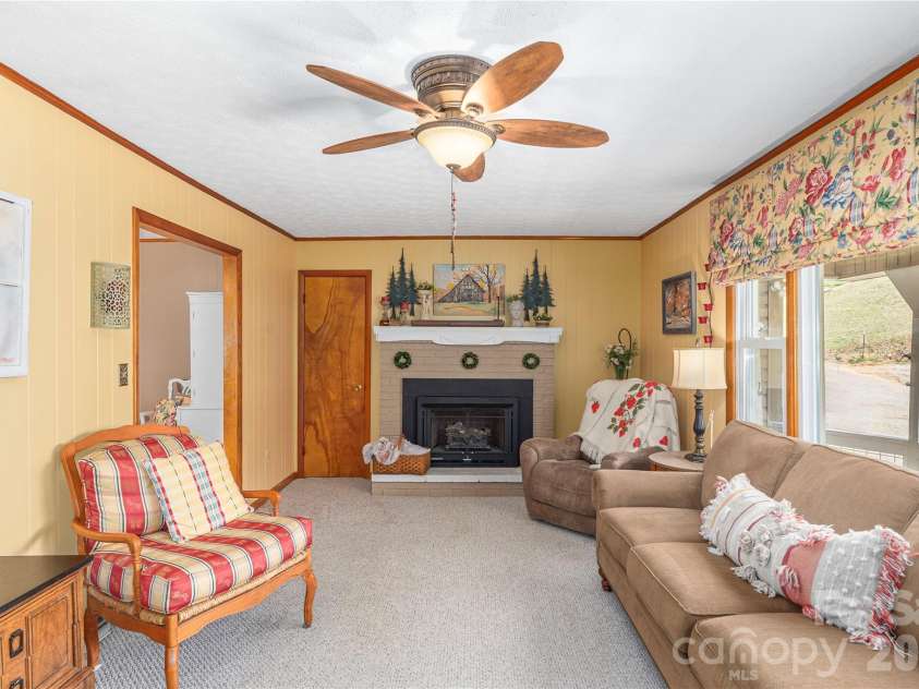 63 Memory Drive, Waynesville, NC 28786.  MLS# CAR4364829, YatesRealty ID 26768. 