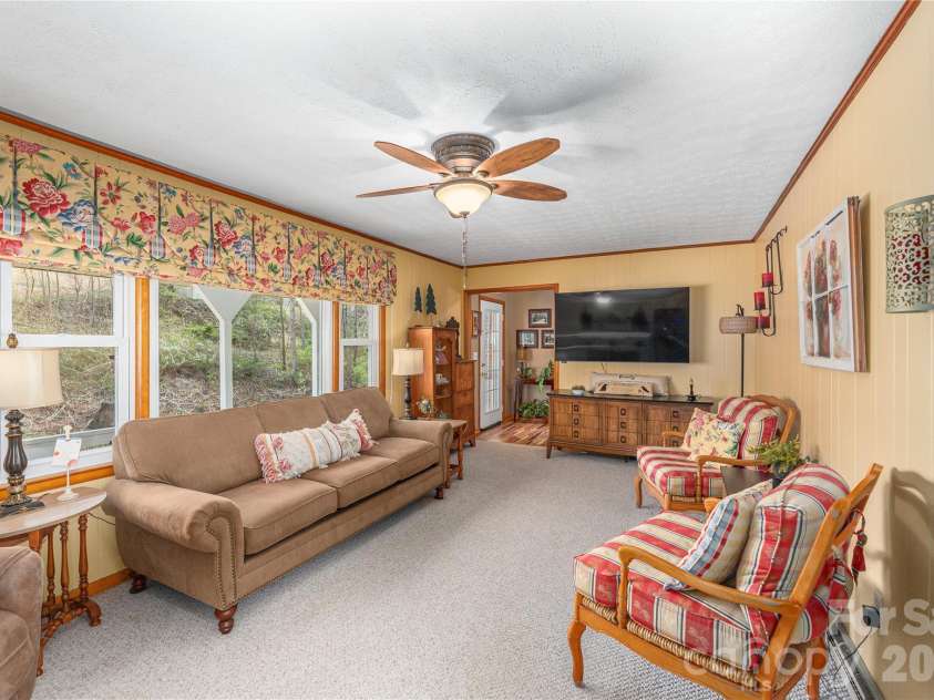 63 Memory Drive, Waynesville, NC 28786.  MLS# CAR4364829, YatesRealty ID 26768. 