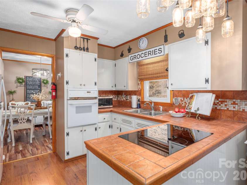 63 Memory Drive, Waynesville, NC 28786.  MLS# CAR4364829, YatesRealty ID 26768. 