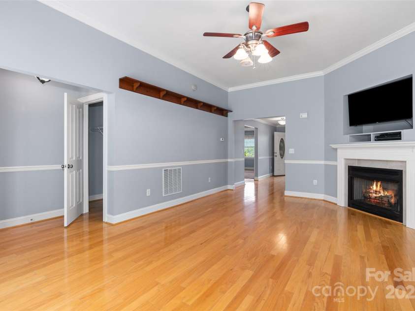 50 Kenai Trail, Waynesville, NC 28786.  MLS# CAR4275745, YatesRealty ID 26769. 