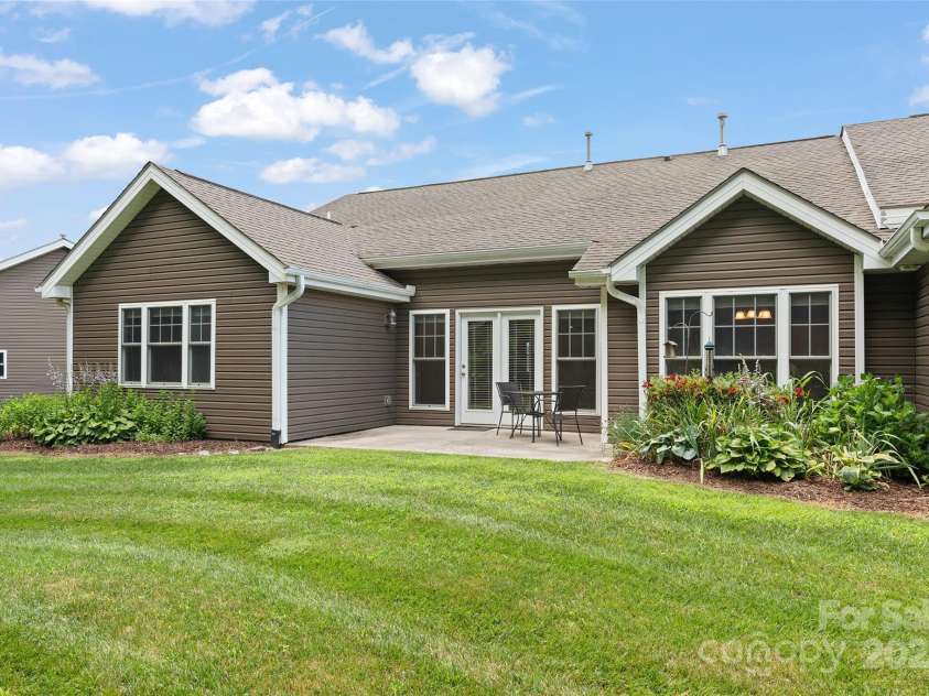 50 Kenai Trail, Waynesville, NC 28786.  MLS# CAR4275745, YatesRealty ID 26769. 