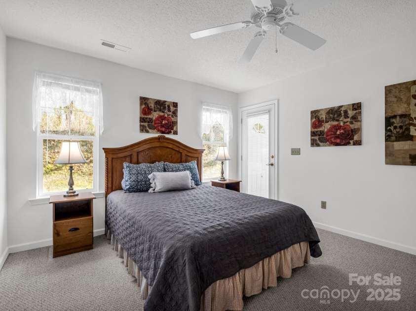 24 Gray Wolf Lane, Hendersonville, NC 28792.  MLS# CAR4208777, YatesRealty ID 26770. Primary Bedroom