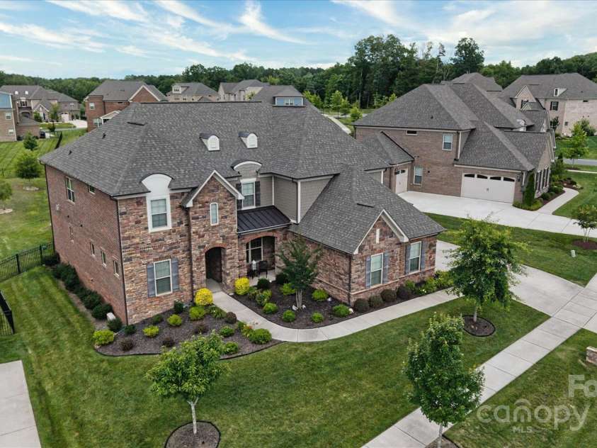 12410 Franklin Park Lane, Huntersville, NC 28078.  MLS# CAR4269080, YatesRealty ID 26771. 