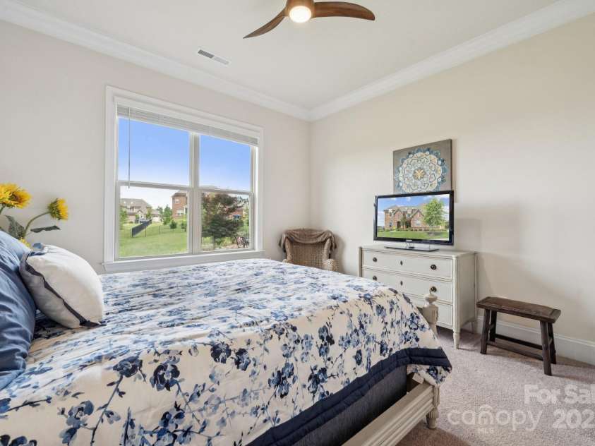 12410 Franklin Park Lane, Huntersville, NC 28078.  MLS# CAR4269080, YatesRealty ID 26771. 