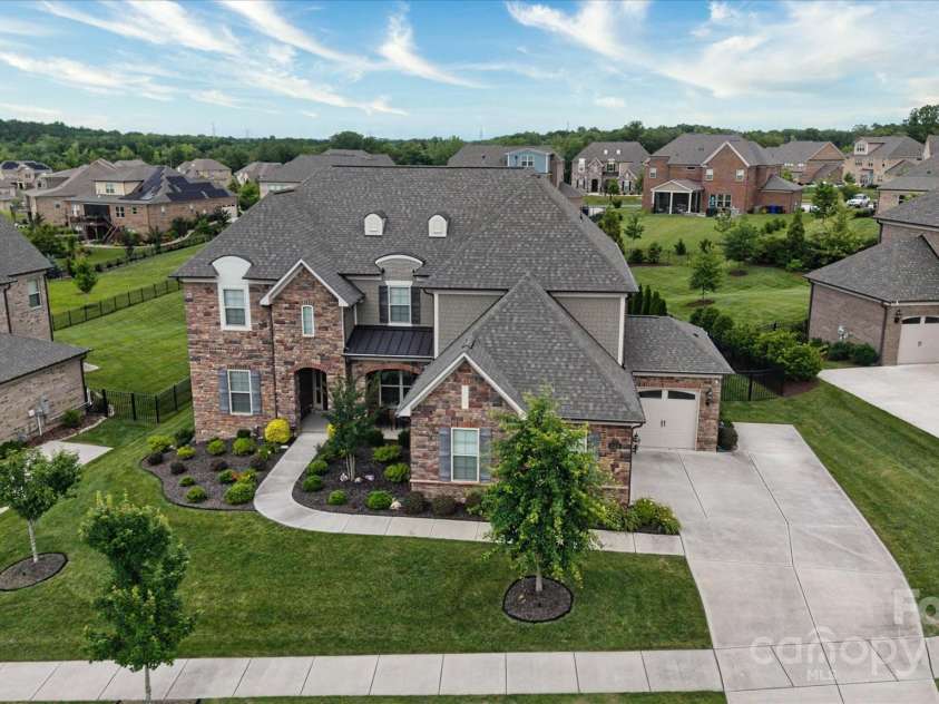 12410 Franklin Park Lane, Huntersville, NC 28078.  MLS# CAR4269080, YatesRealty ID 26771. 