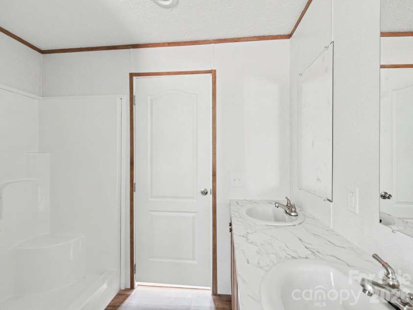330 Middle Brook Drive, Rockwell, NC 28138.  MLS# CAR4377992, YatesRealty ID 26772. 