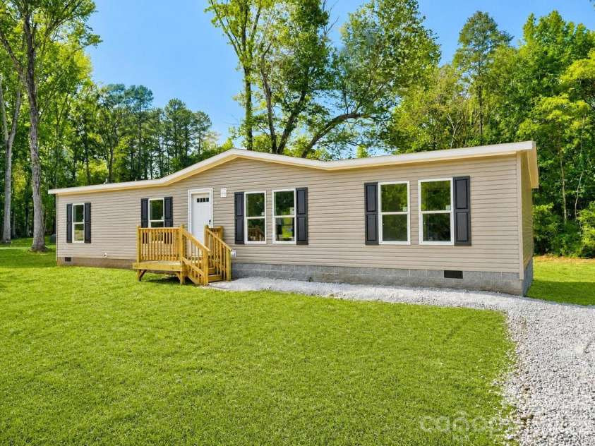 330 Middle Brook Drive, Rockwell, NC 28138.  MLS# CAR4377992, YatesRealty ID 26772. 