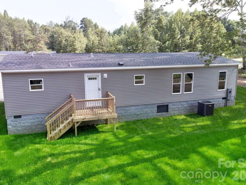 330 Middle Brook Drive, Rockwell, NC 28138.  MLS# CAR4377992, YatesRealty ID 26772. 