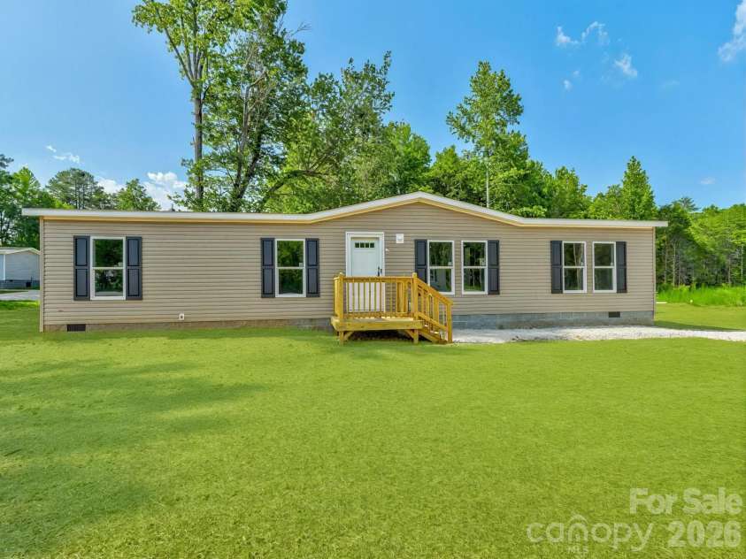 330 Middle Brook Drive, Rockwell, NC 28138.  MLS# CAR4377992, YatesRealty ID 26772. 