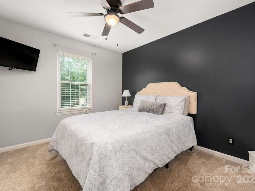 6422 Gatesville Lane, Charlotte, NC 28270.  MLS# CAR4274062, YatesRealty ID 26773. Bed 2