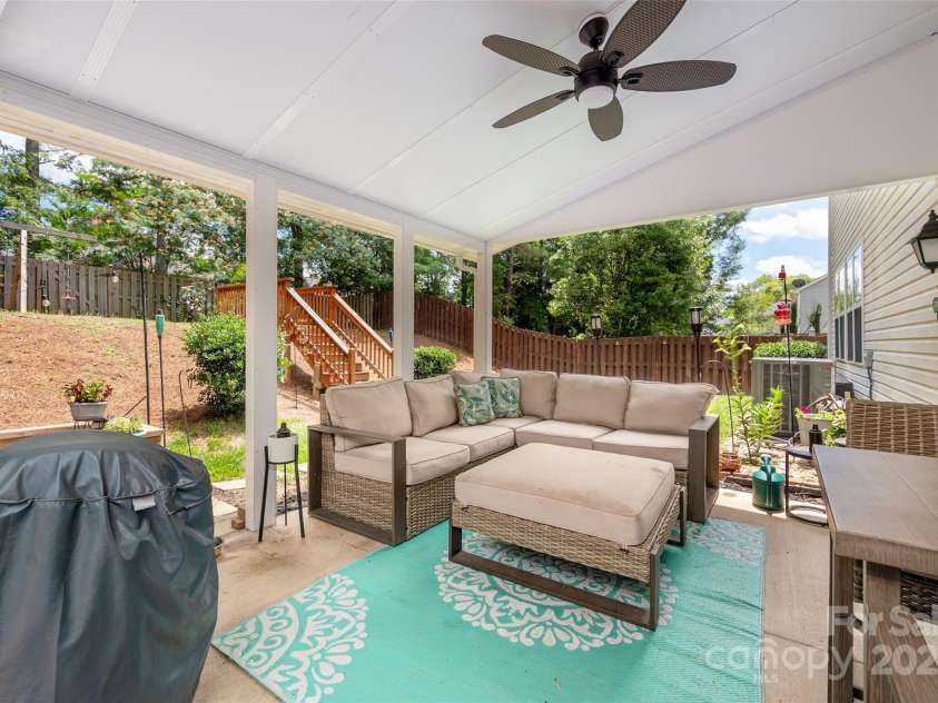 6422 Gatesville Lane, Charlotte, NC 28270.  MLS# CAR4274062, YatesRealty ID 26773. Covered Patio