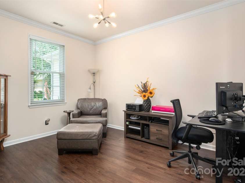6422 Gatesville Lane, Charlotte, NC 28270.  MLS# CAR4274062, YatesRealty ID 26773. Dining/Office