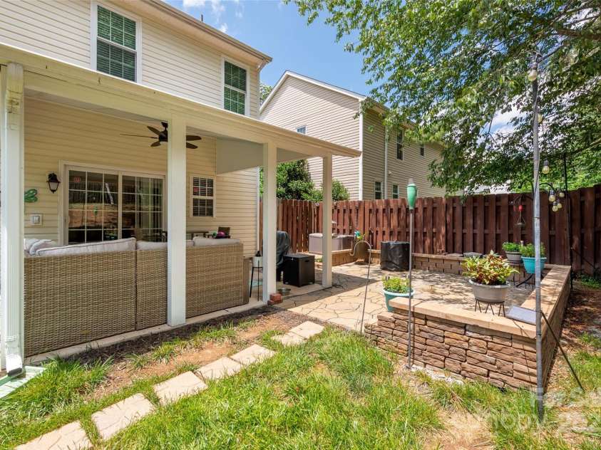 6422 Gatesville Lane, Charlotte, NC 28270.  MLS# CAR4274062, YatesRealty ID 26773. Right Rear Lower