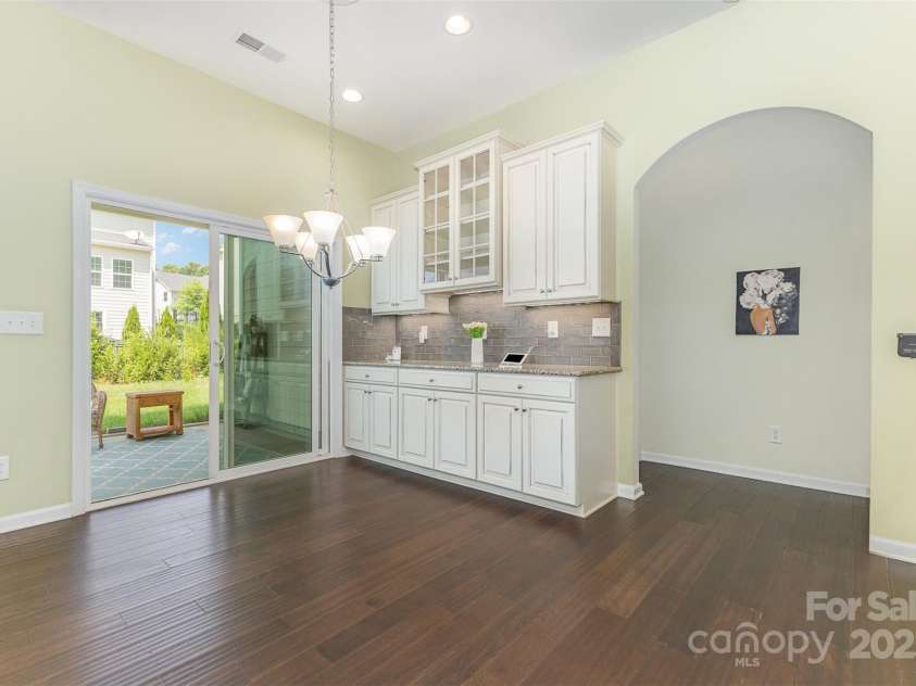 1116 Arnott Lane, Matthews, NC 28105.  MLS# CAR4274820, YatesRealty ID 26774. 