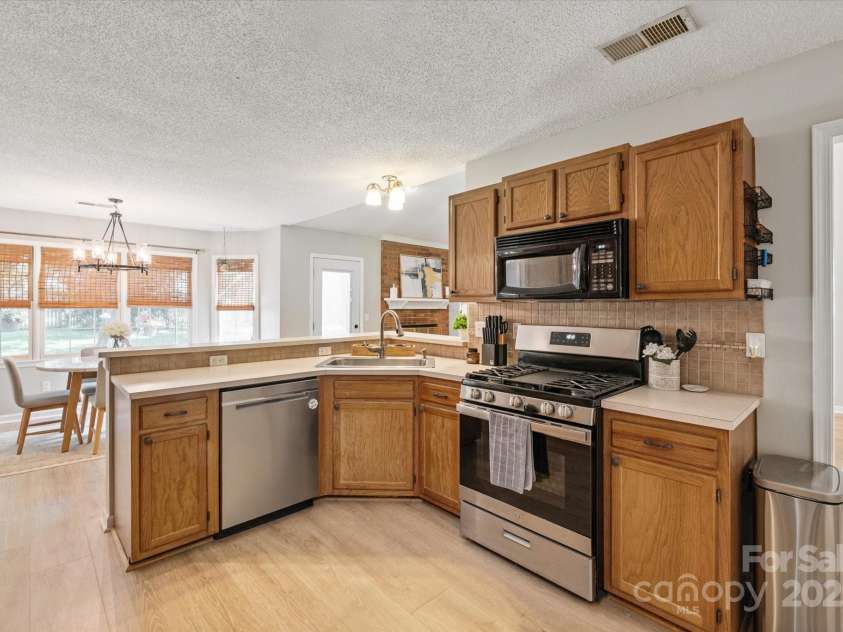 13617 Merton Woods Lane, Charlotte, NC 28273.  MLS# CAR4278912, YatesRealty ID 26775. 