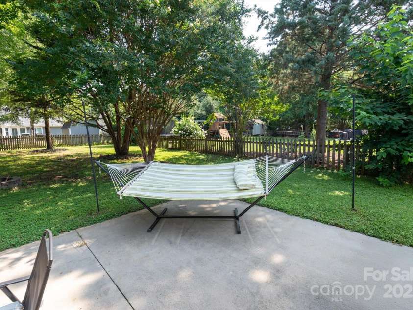 13617 Merton Woods Lane, Charlotte, NC 28273.  MLS# CAR4278912, YatesRealty ID 26775. 