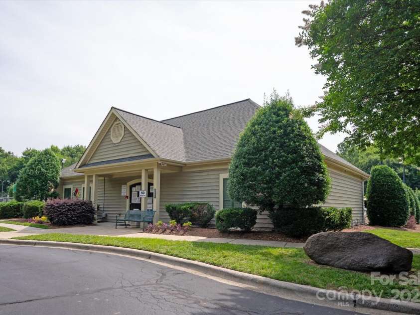 13617 Merton Woods Lane, Charlotte, NC 28273.  MLS# CAR4278912, YatesRealty ID 26775. 