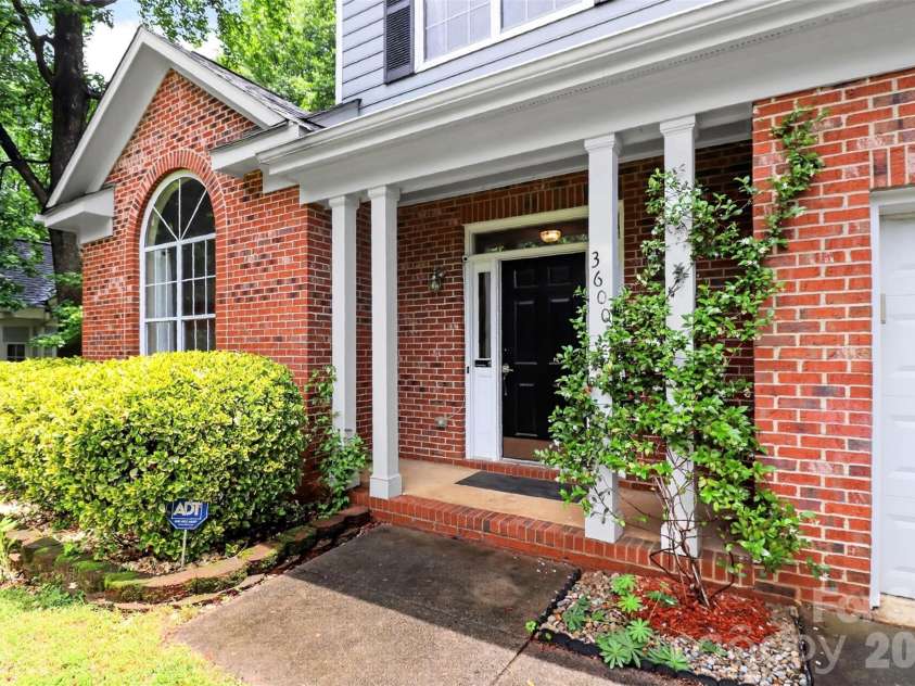 3600 Briarthorne Drive, Charlotte, NC 28269.  MLS# CAR4386523, YatesRealty ID 26775. 