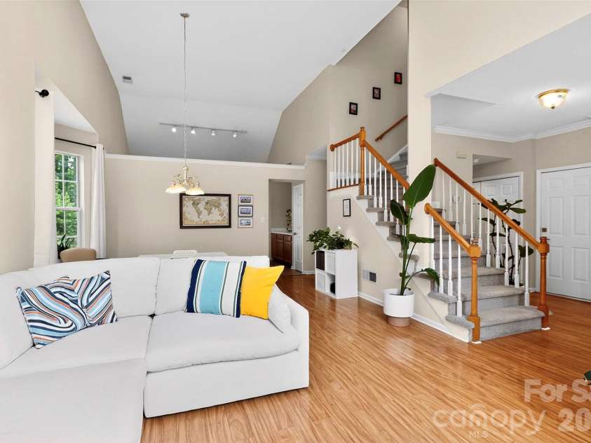 3600 Briarthorne Drive, Charlotte, NC 28269.  MLS# CAR4386523, YatesRealty ID 26775. 