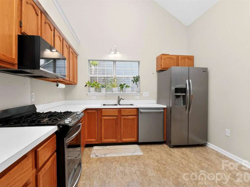 3600 Briarthorne Drive, Charlotte, NC 28269.  MLS# CAR4386523, YatesRealty ID 26775. 
