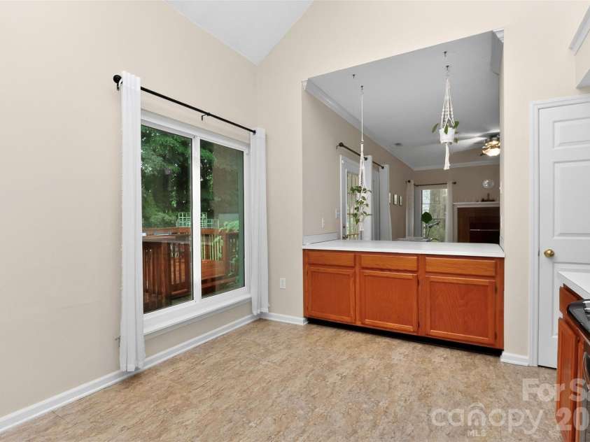 3600 Briarthorne Drive, Charlotte, NC 28269.  MLS# CAR4386523, YatesRealty ID 26775. 