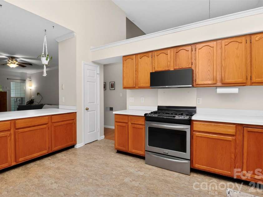 3600 Briarthorne Drive, Charlotte, NC 28269.  MLS# CAR4386523, YatesRealty ID 26775. 