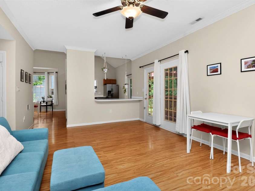 3600 Briarthorne Drive, Charlotte, NC 28269.  MLS# CAR4386523, YatesRealty ID 26775. 