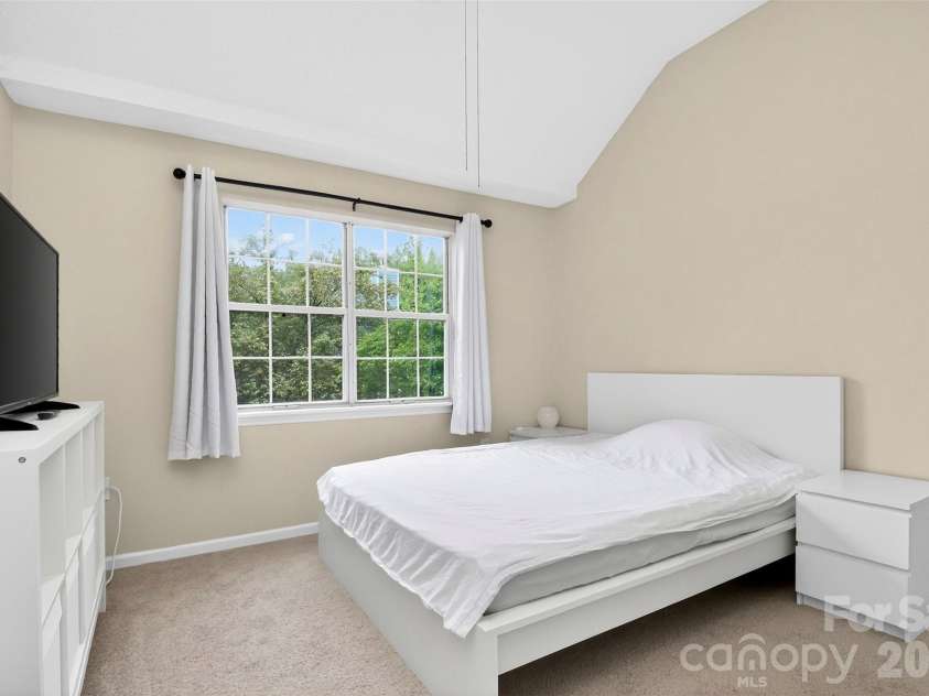 3600 Briarthorne Drive, Charlotte, NC 28269.  MLS# CAR4386523, YatesRealty ID 26775. 