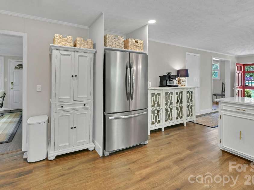 32 Central Avenue, Weaverville, NC 28787.  MLS# CAR4384659, YatesRealty ID 26776. 