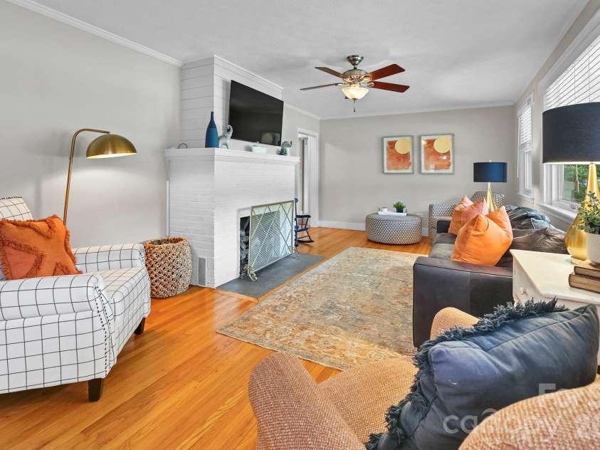 32 Central Avenue, Weaverville, NC 28787.  MLS# CAR4384659, YatesRealty ID 26776. 