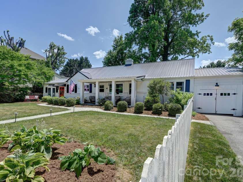 32 Central Avenue, Weaverville, NC 28787.  MLS# CAR4384659, YatesRealty ID 26776. 